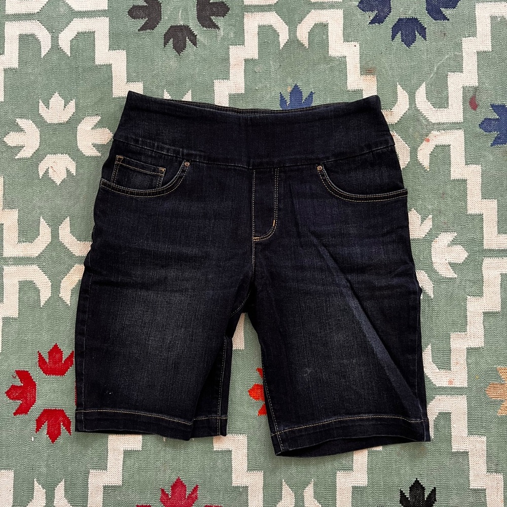 Denim skinny shorts